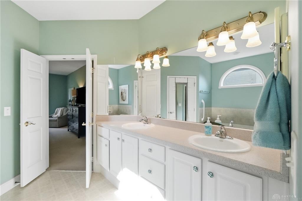 1256 Forest Walk Property Photo 31