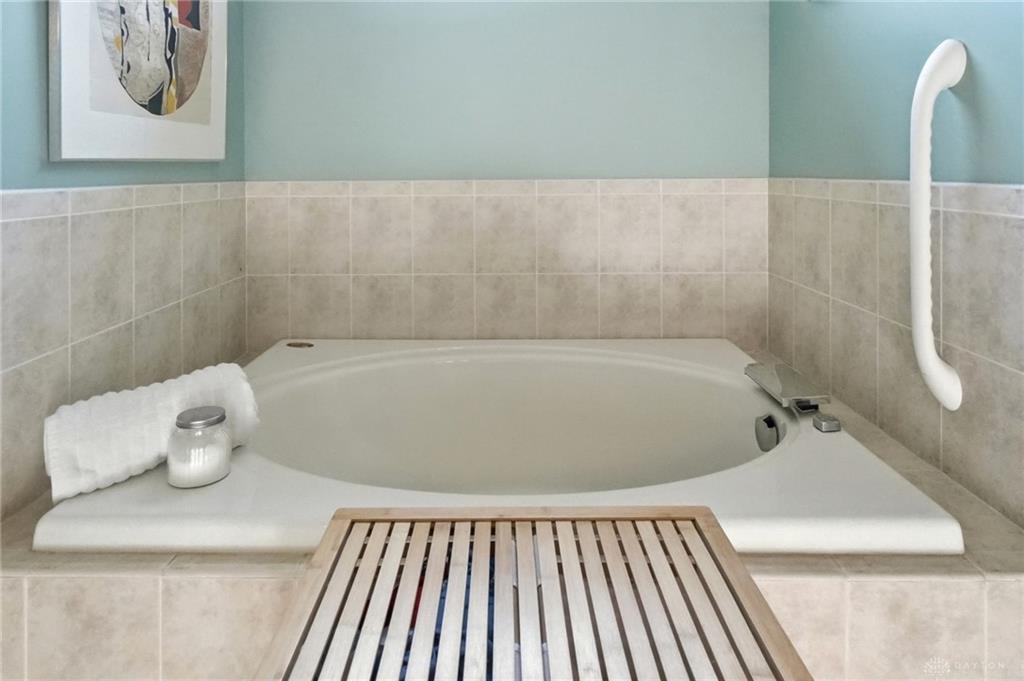 1256 Forest Walk Property Photo 33