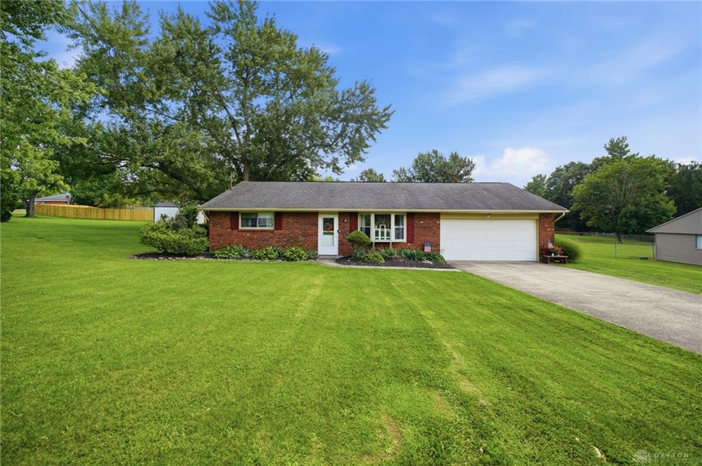 551 Hoffmann Property Photo 1