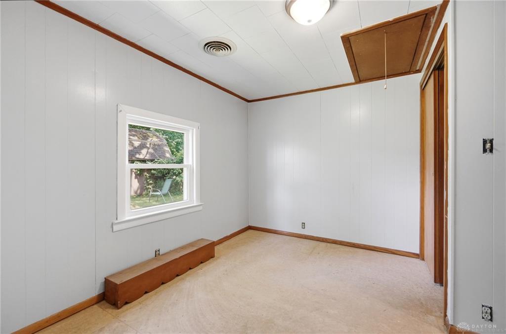 140 W Keller Property Photo 23