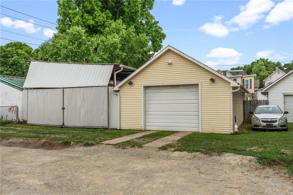 24 E 5th Property Photo 46