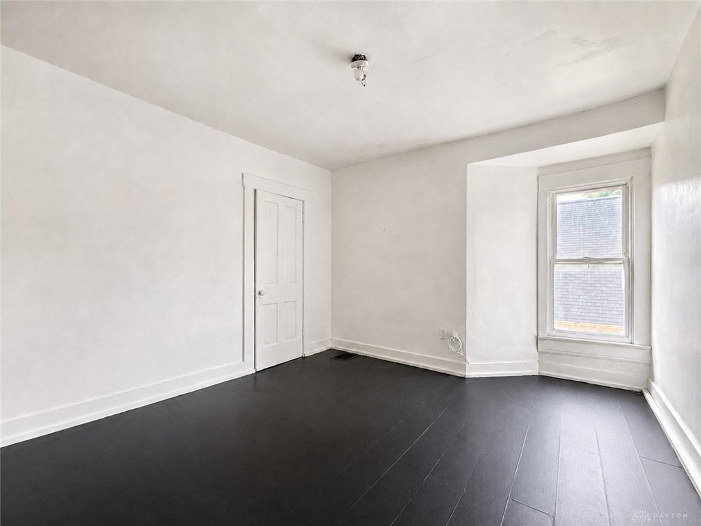 1325-1327 Clifton Property Photo 16