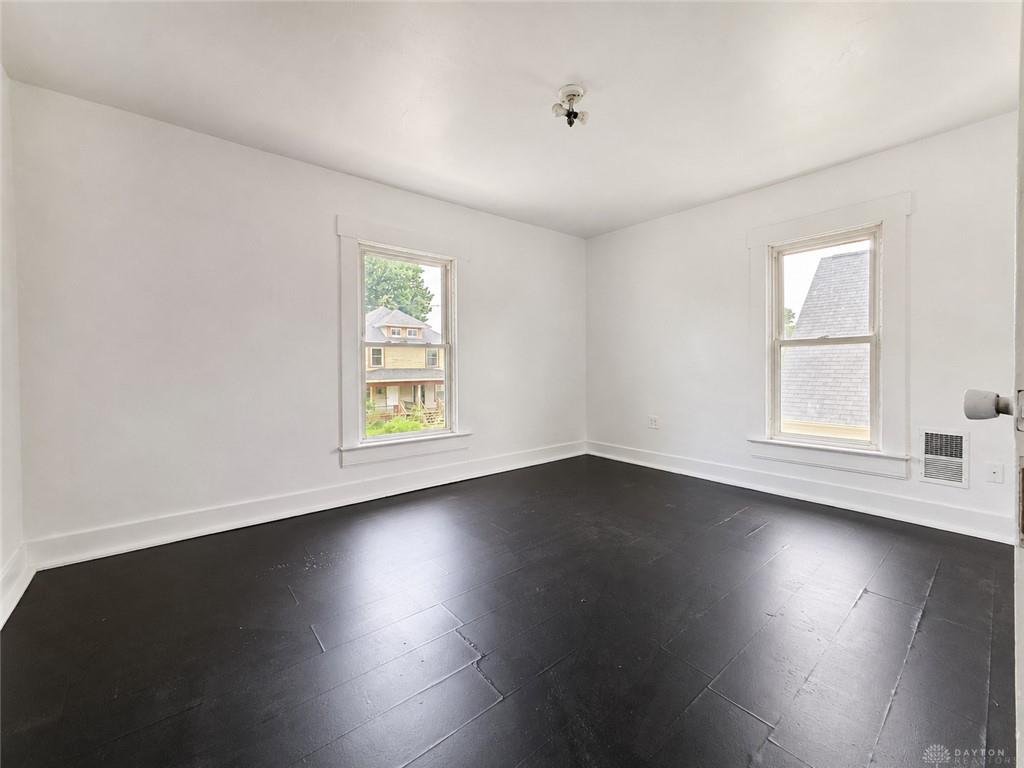 1325-1327 Clifton Property Photo 18