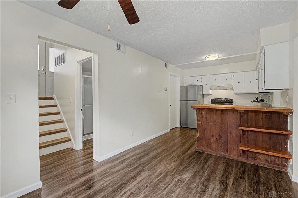 18 Highridge Property Photo 9