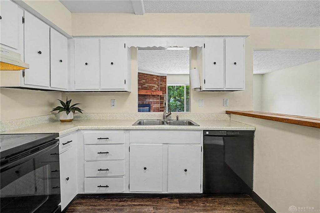 18 Highridge Property Photo 13