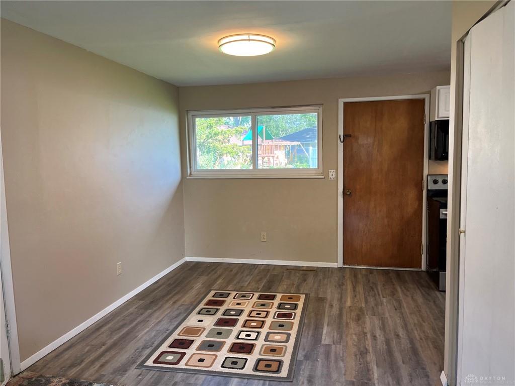 5669 Traymore Property Photo 6