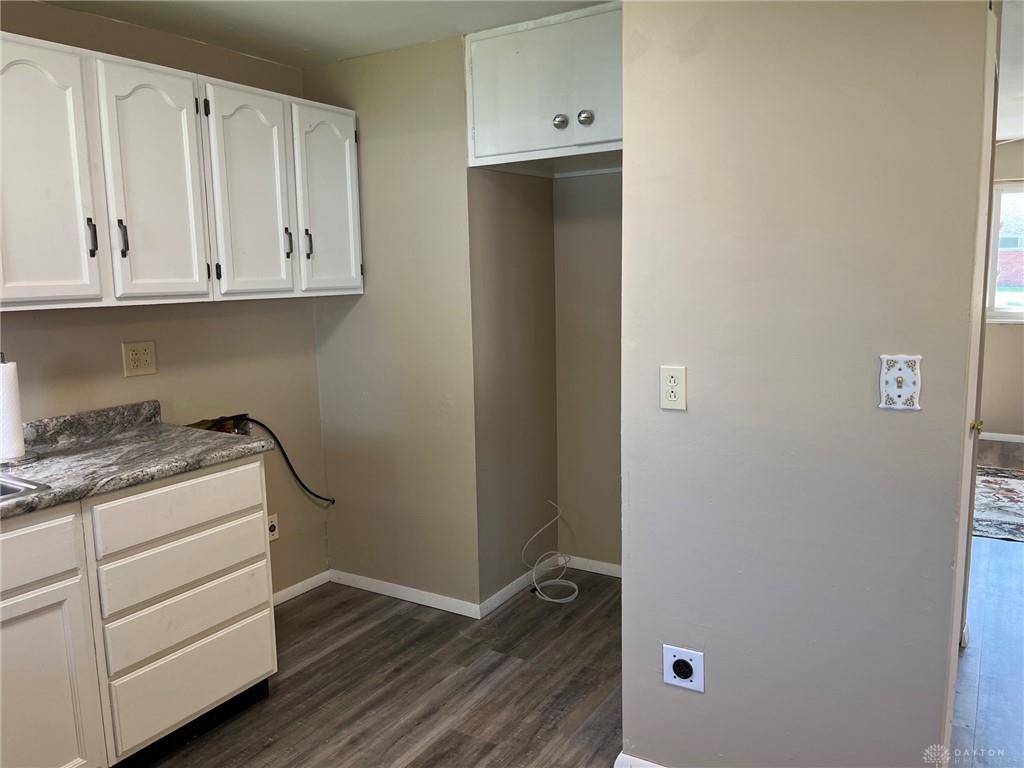 5669 Traymore Property Photo 9