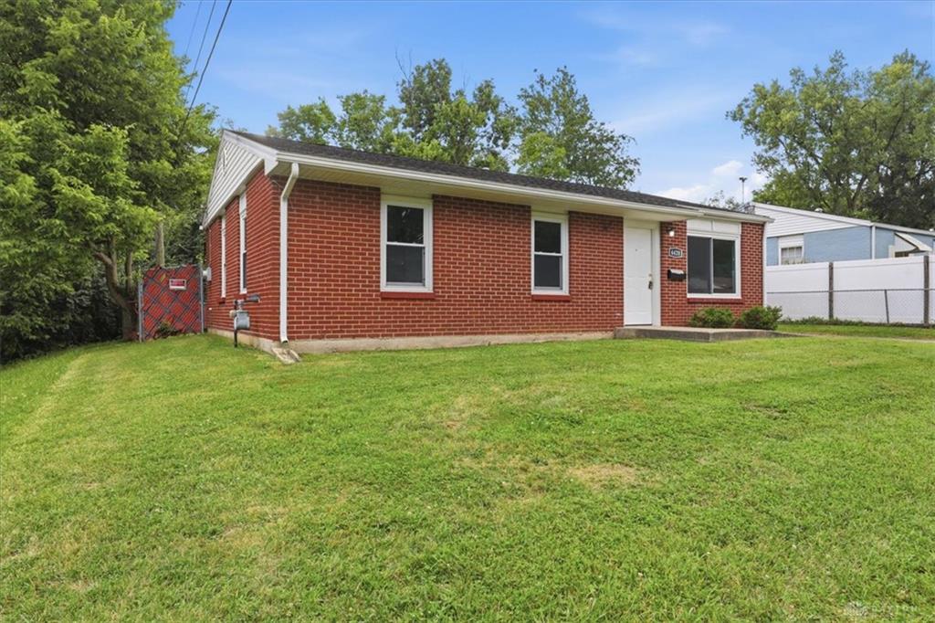 4420 Engleka Property Photo 3