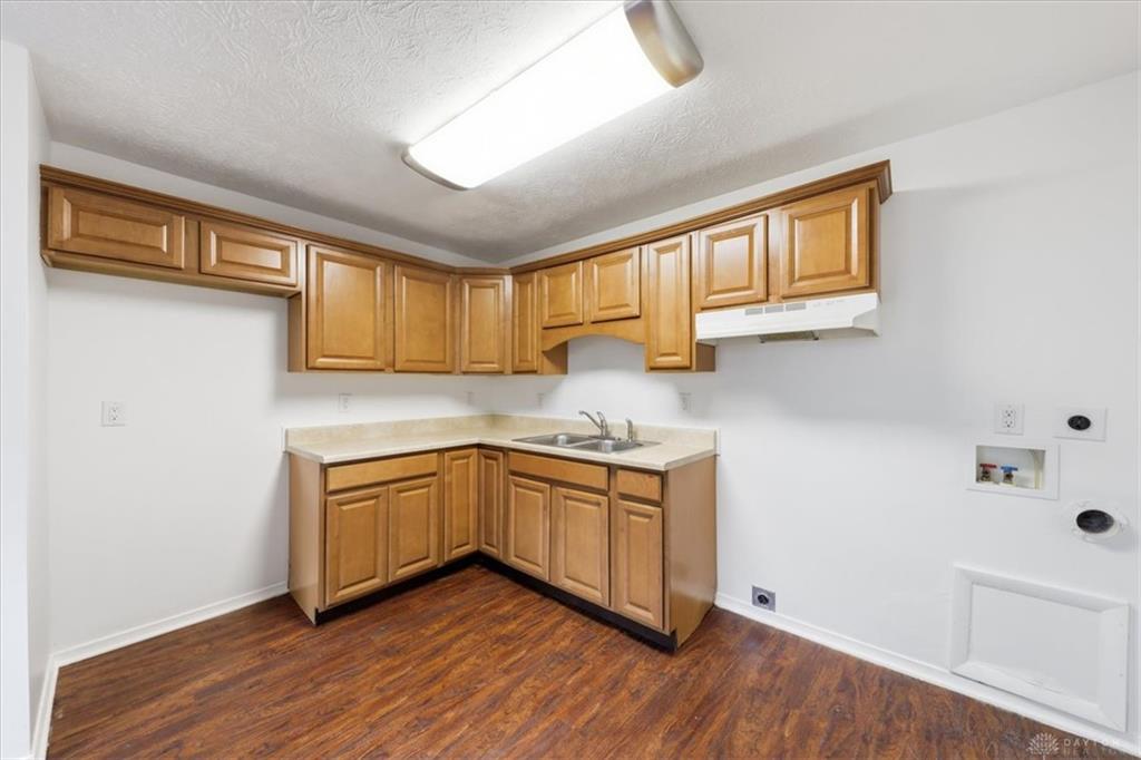 4420 Engleka Property Photo 8