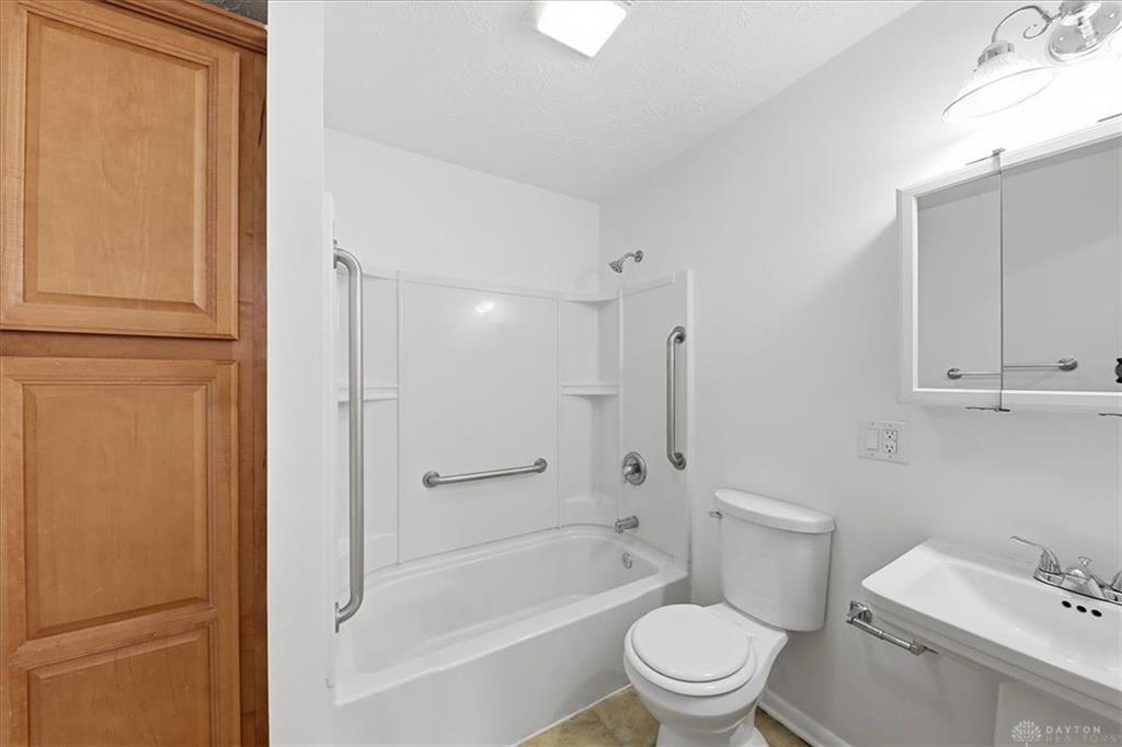 4420 Engleka Property Photo 11