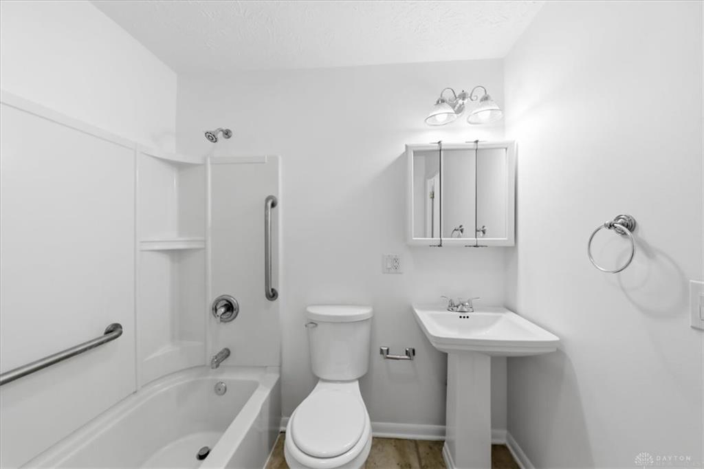 4420 Engleka Property Photo 12