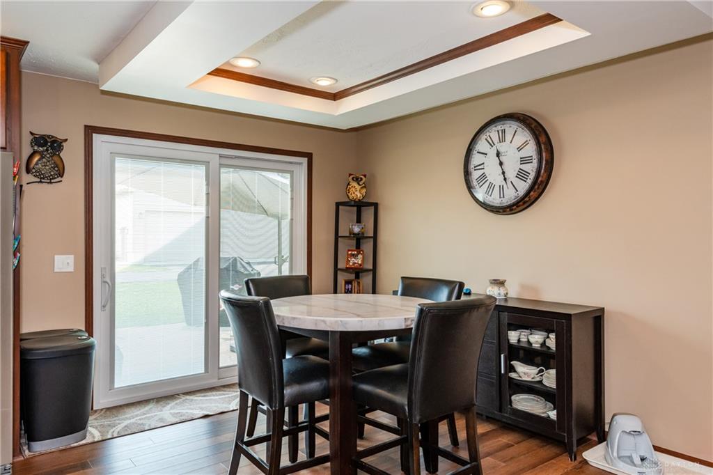 945 Ormsby Property Photo 11