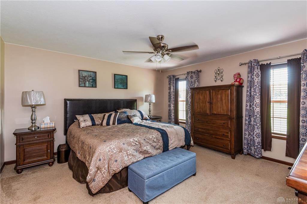 945 Ormsby Property Photo 15