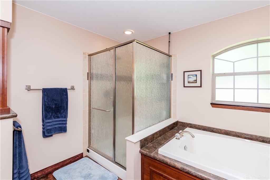 945 Ormsby Property Photo 20