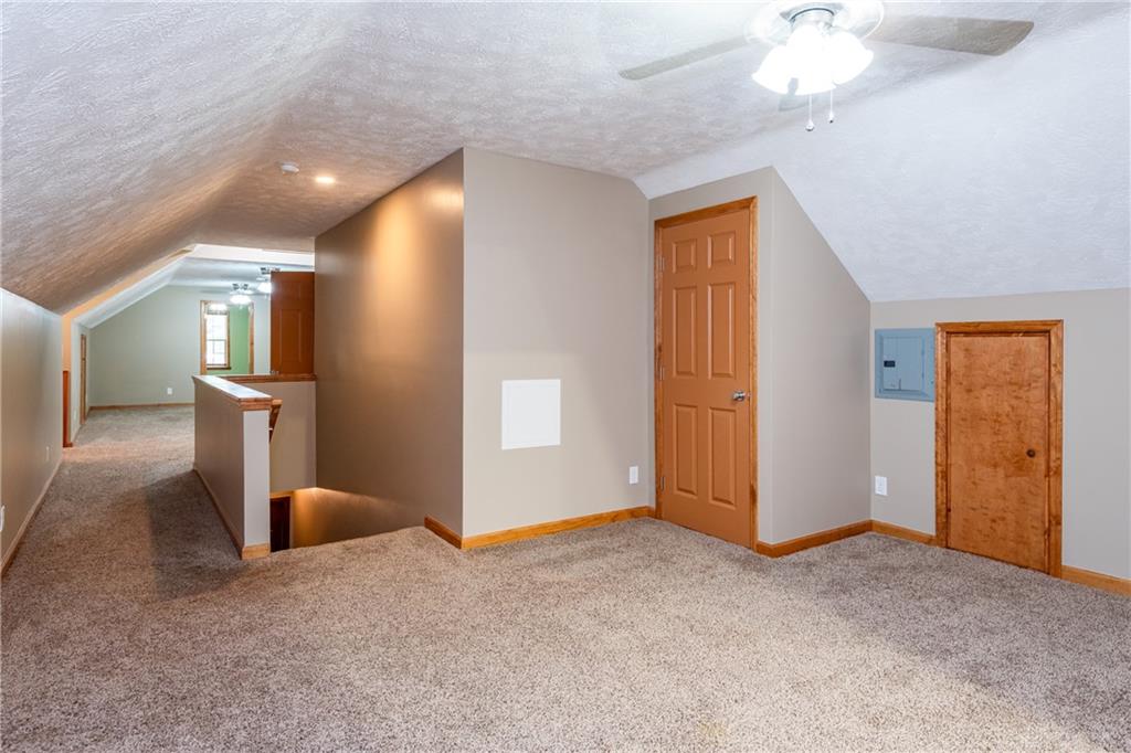 945 Ormsby Property Photo 35