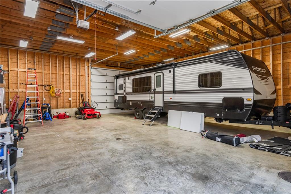945 Ormsby Property Photo 49