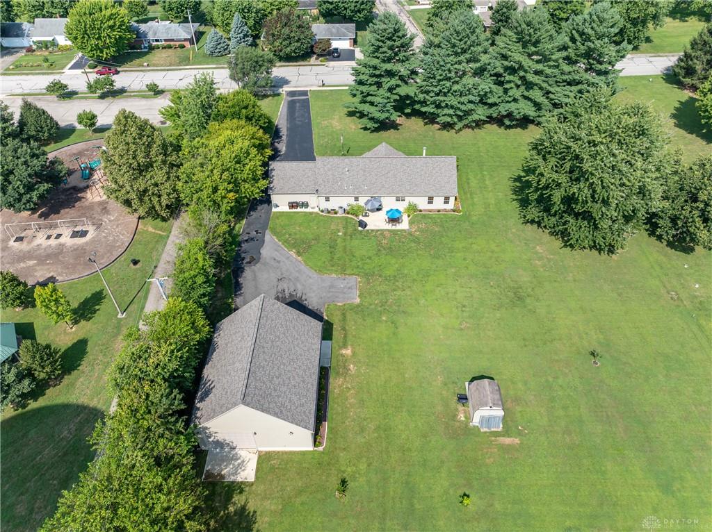 945 Ormsby Property Photo 64