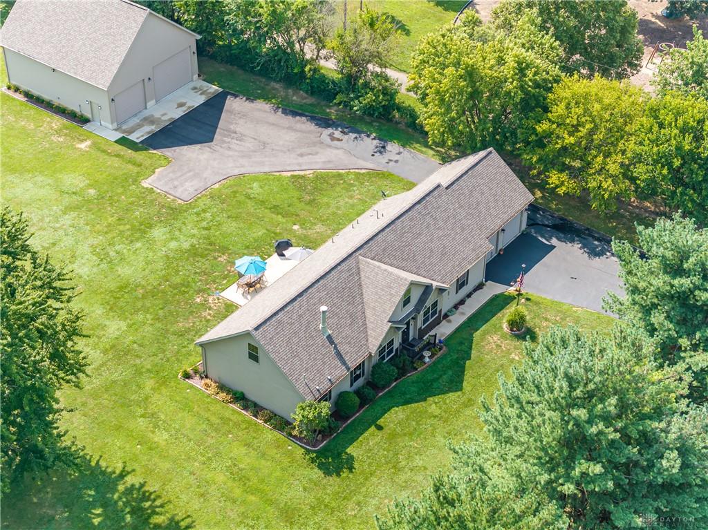 945 Ormsby Property Photo 66