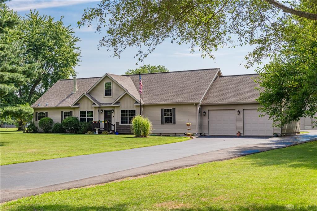 945 Ormsby Property Photo 73
