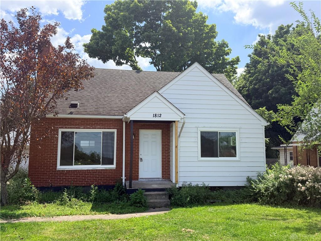 1812 E Dorothy Property Photo 2