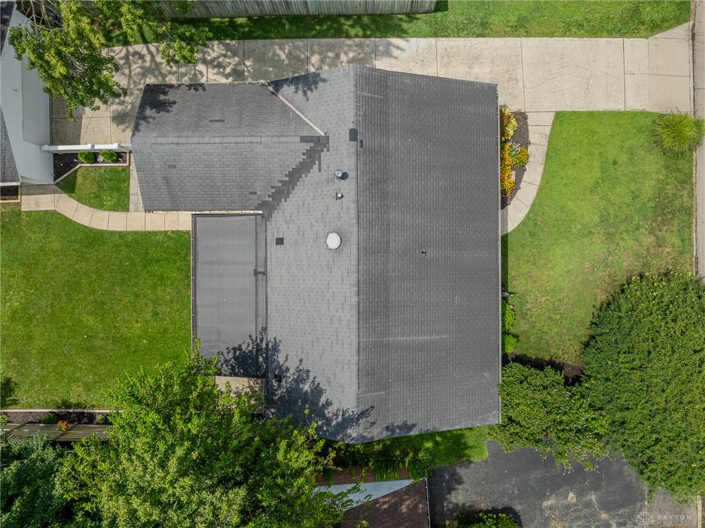 516 Earnshaw Property Photo 16