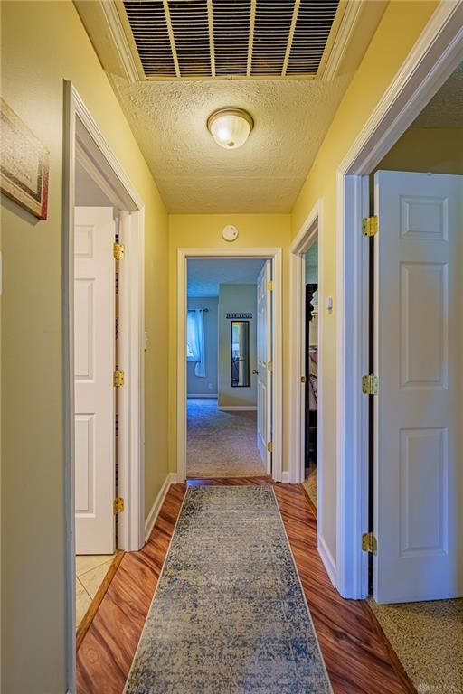 516 Earnshaw Property Photo 37
