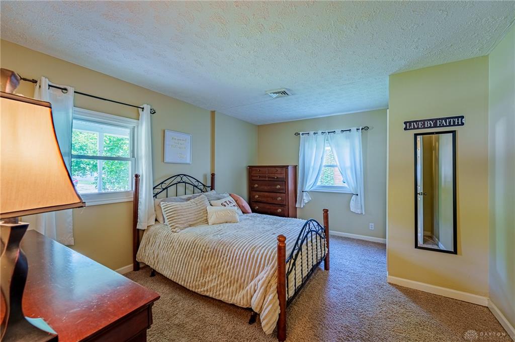 516 Earnshaw Property Photo 42