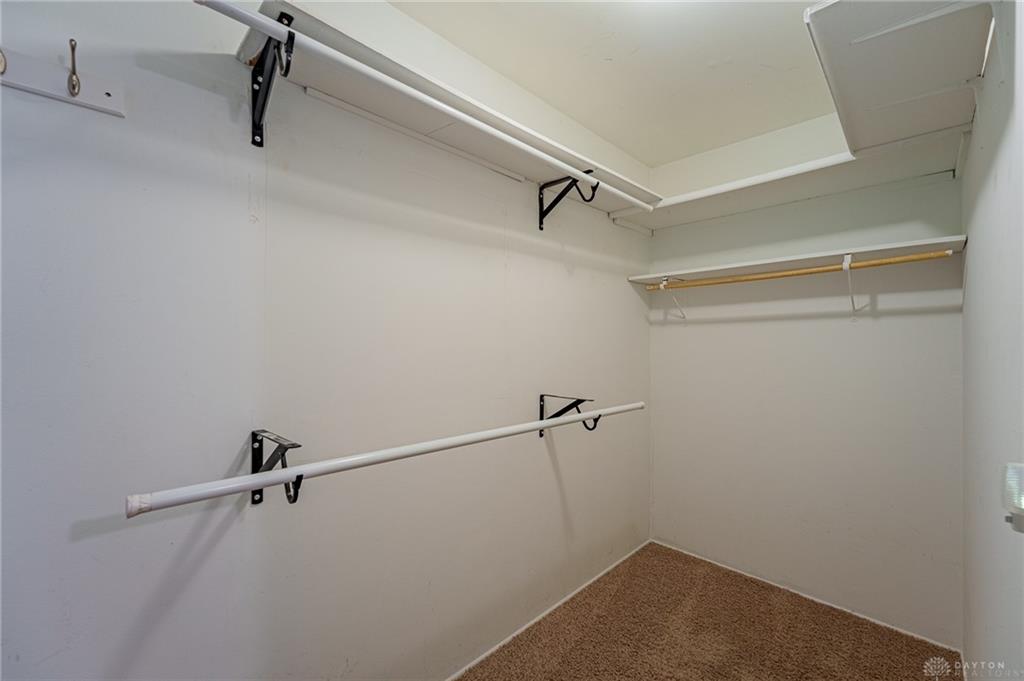516 Earnshaw Property Photo 45