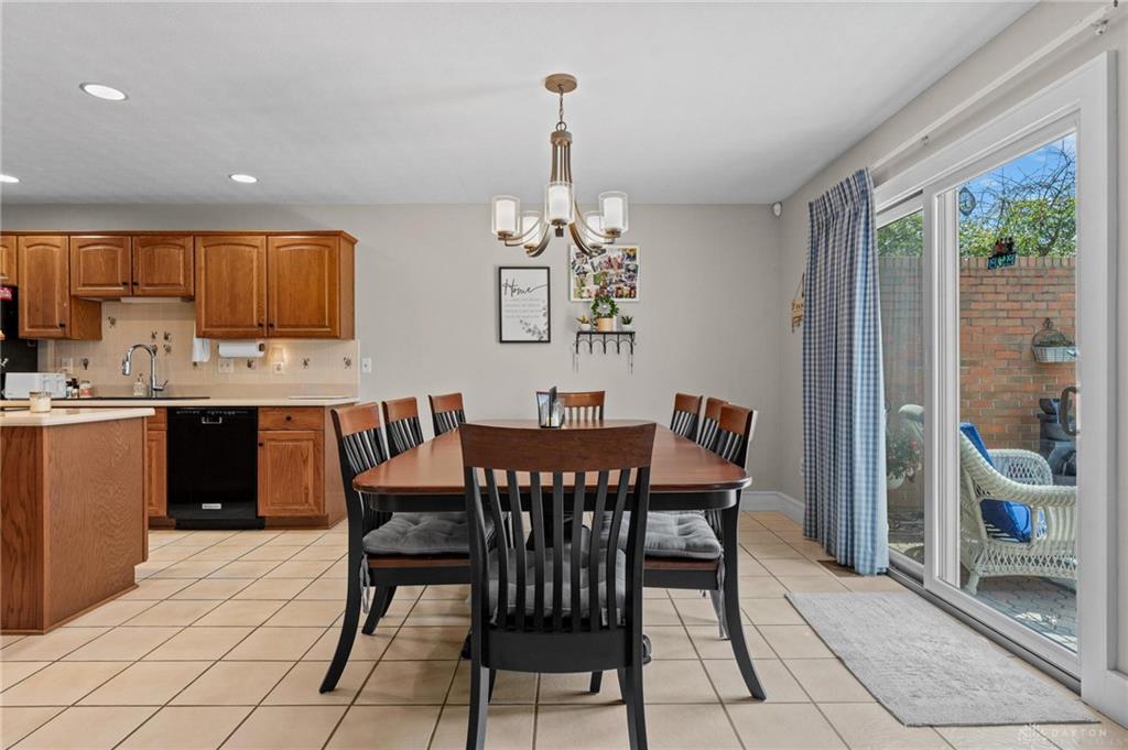 7015 Rosecliff Property Photo 7