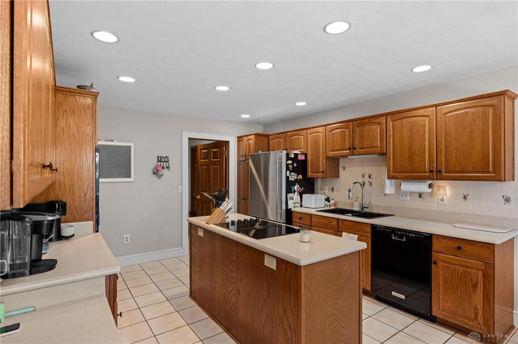 7015 Rosecliff Property Photo 8