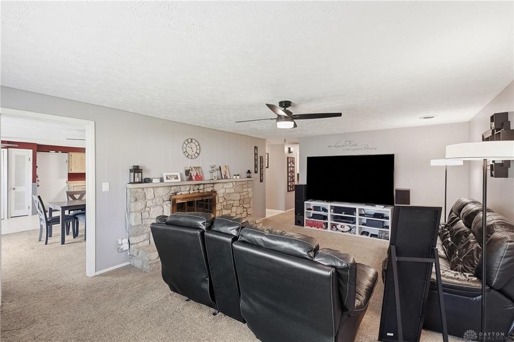 4867 Arrowhead Property Photo 5