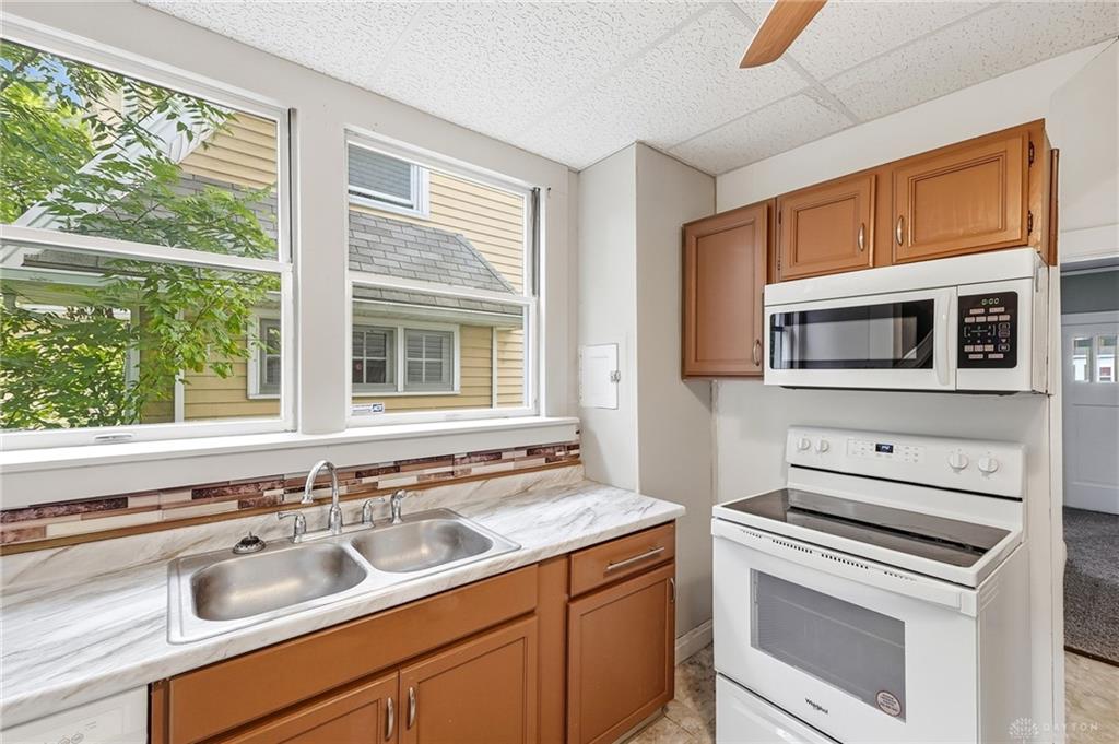 632 Yale Property Photo 10