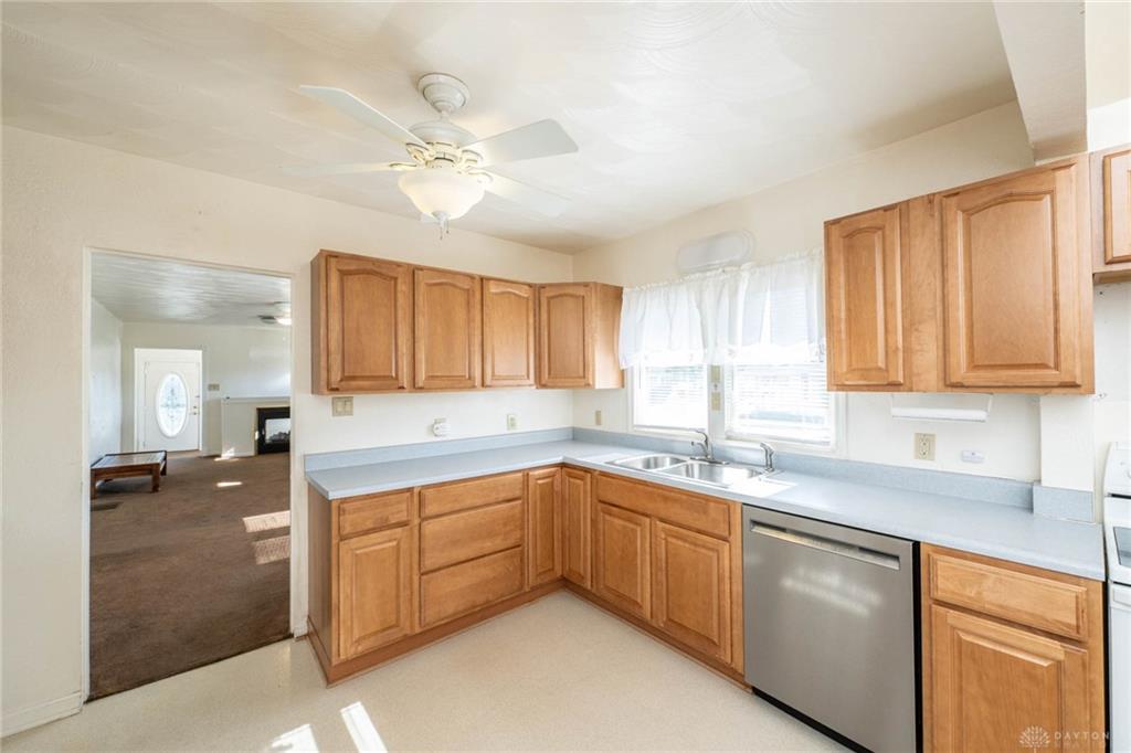 956 Chelsea Property Photo 7