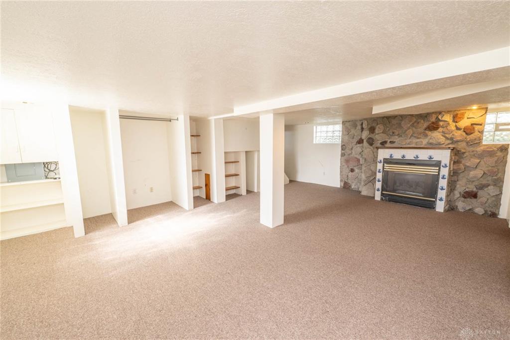 956 Chelsea Property Photo 23
