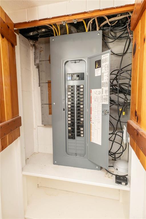 956 Chelsea Property Photo 24