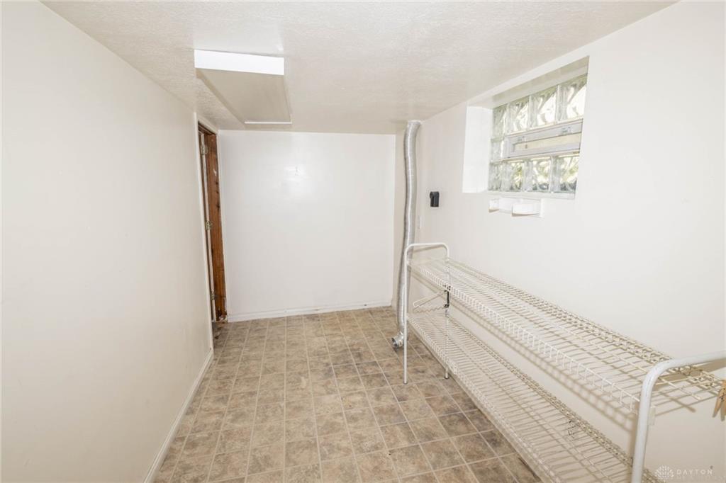 956 Chelsea Property Photo 30