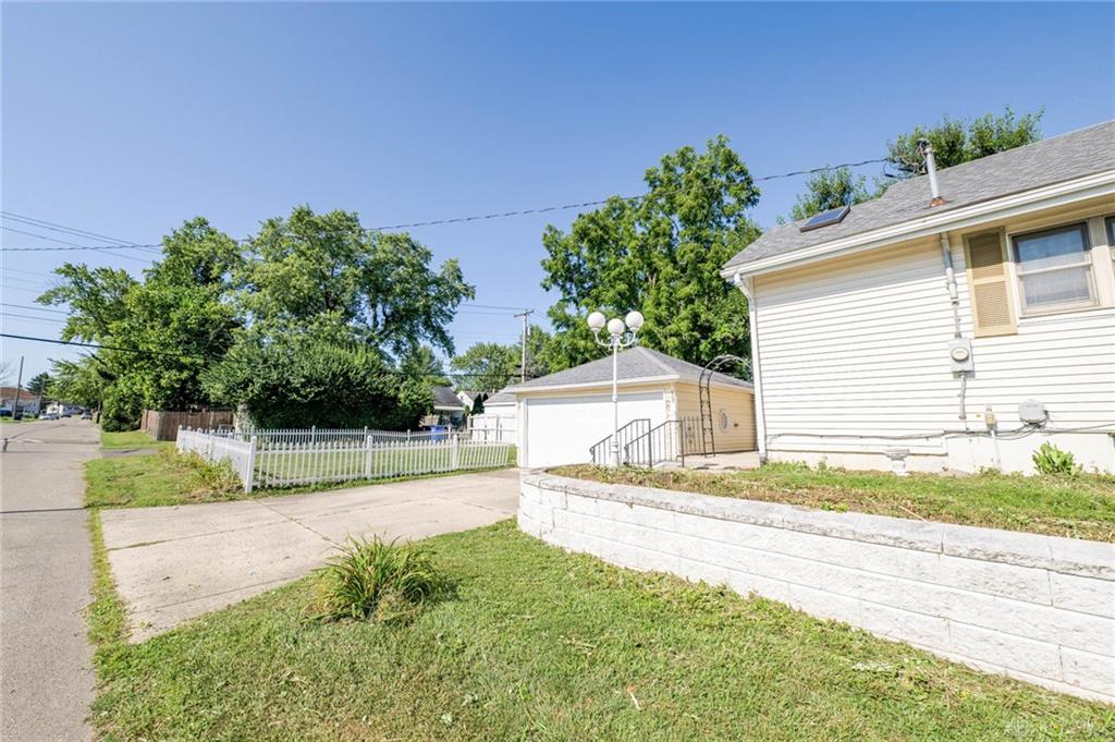 956 Chelsea Property Photo 33