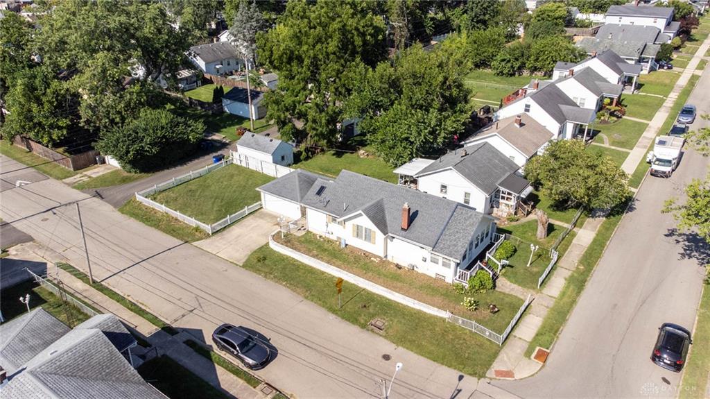 956 Chelsea Property Photo 36