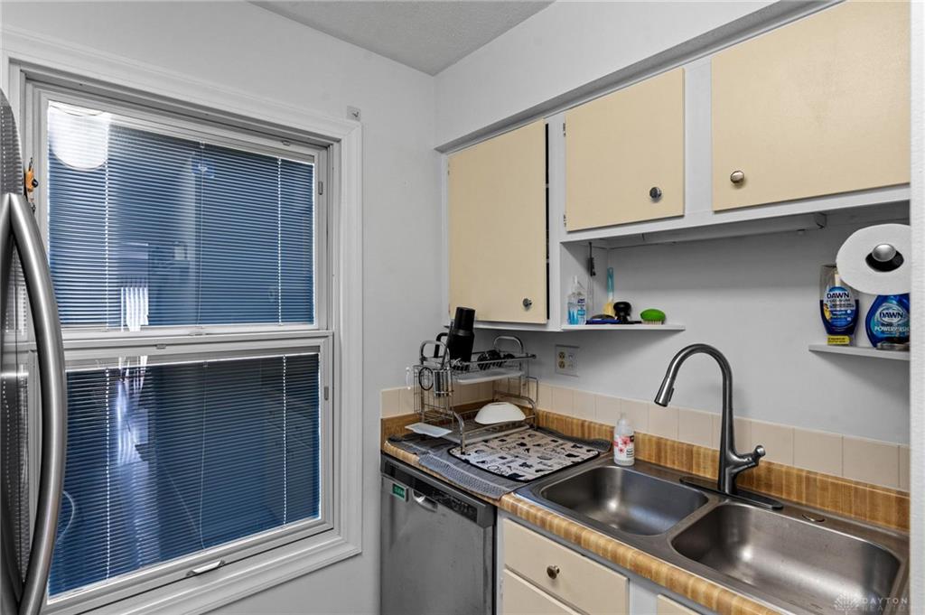 7827 Port Property Photo 10
