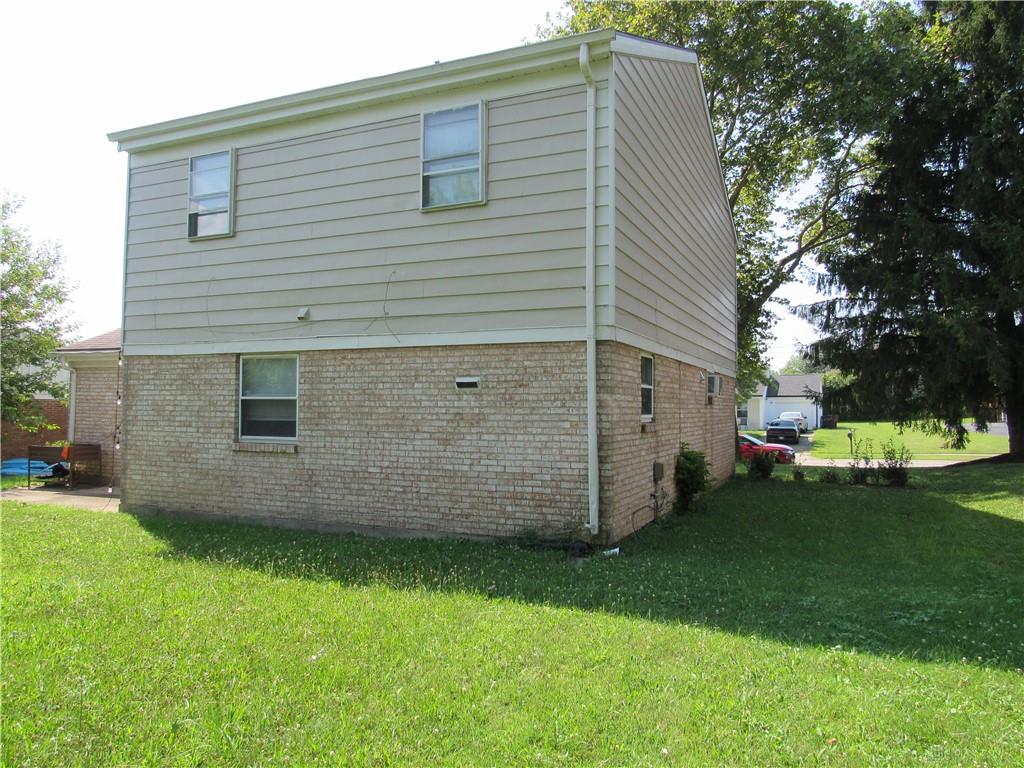 6751 Shadowbrook Property Photo 3