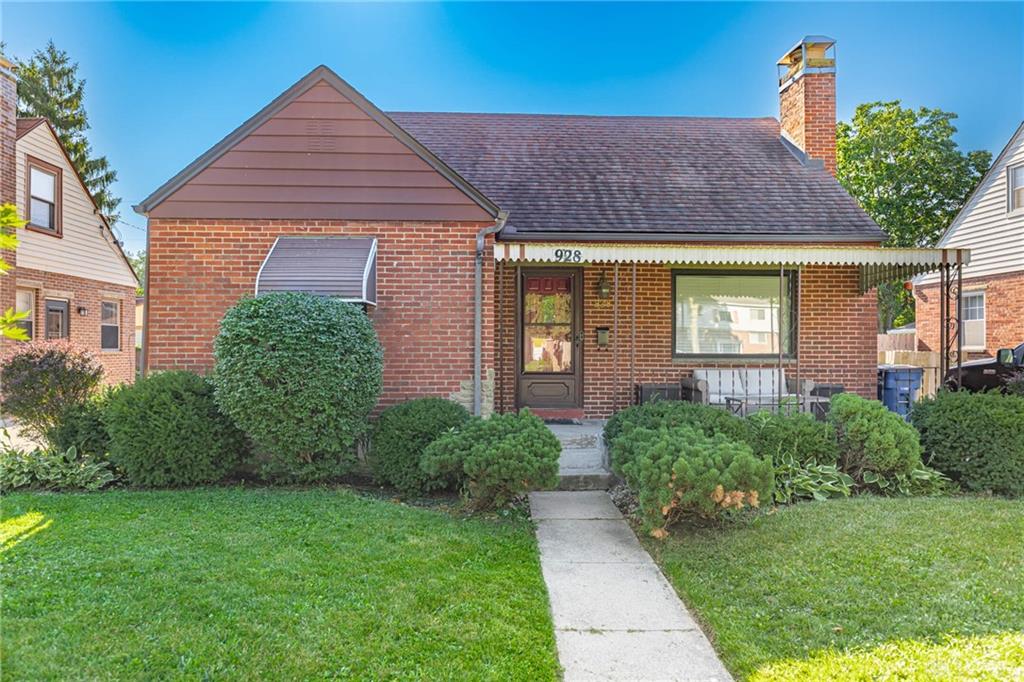 928 S Broadview Property Photo 1