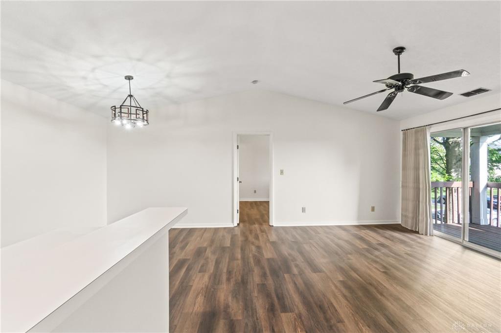 124 Mallard Glen 7 Property Photo 9