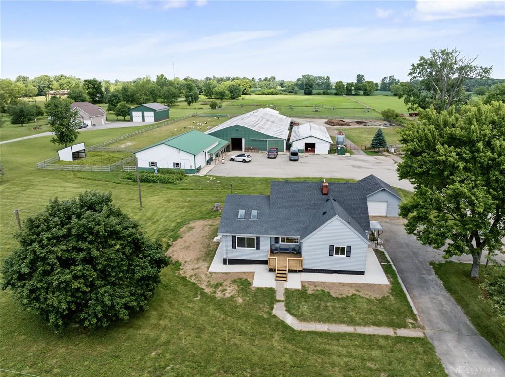 7195 Singer Property Photo