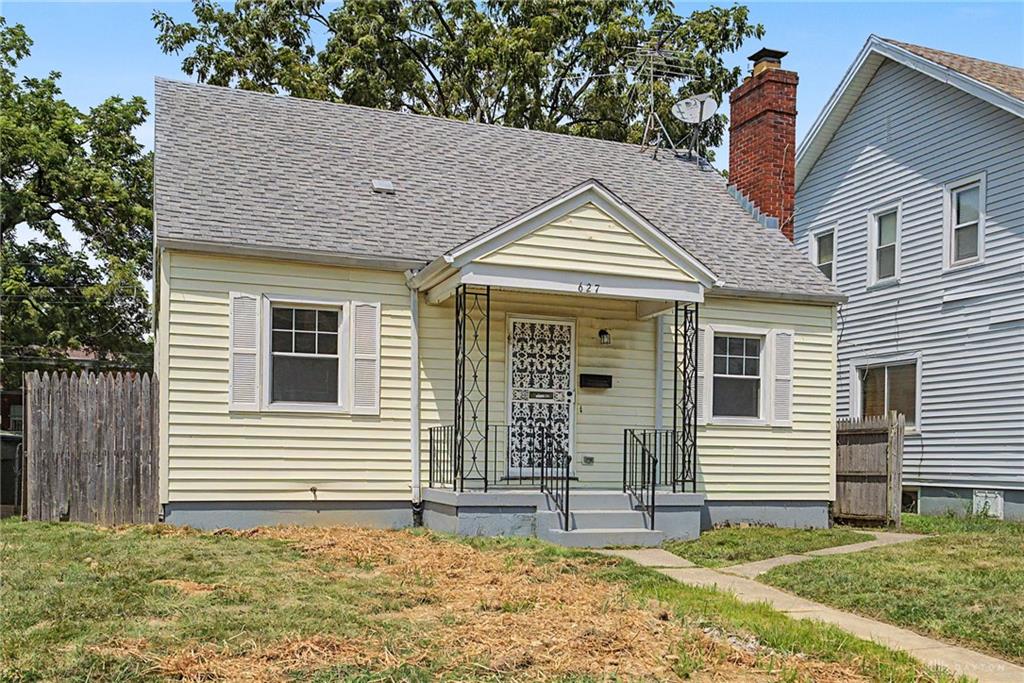 627 Yale Property Photo 3