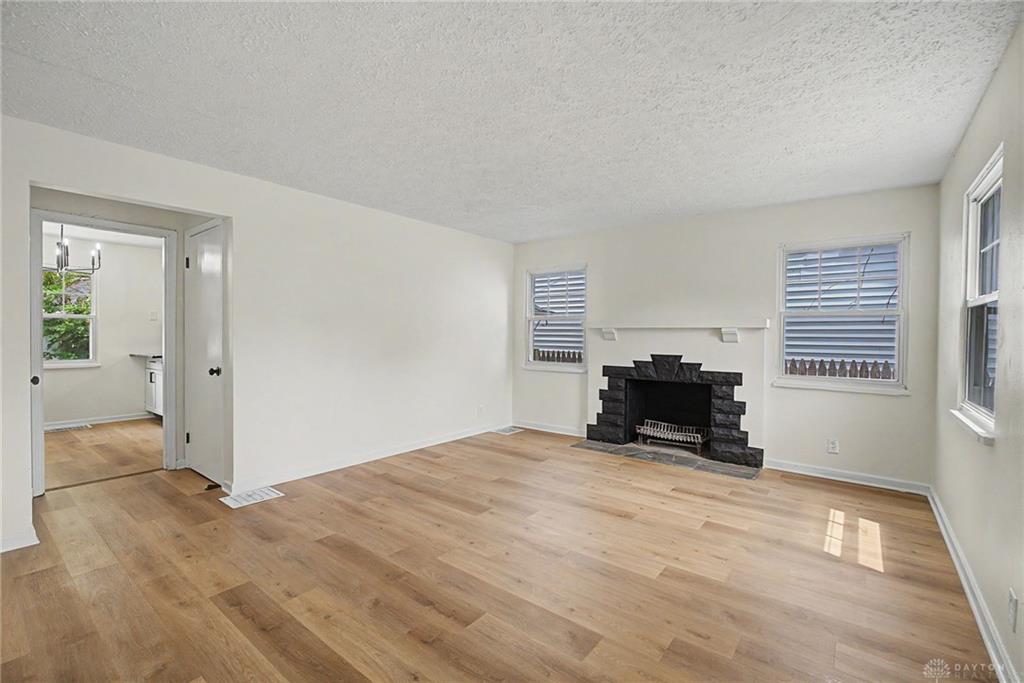 627 Yale Property Photo 6