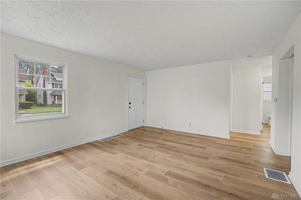 627 Yale Property Photo 9