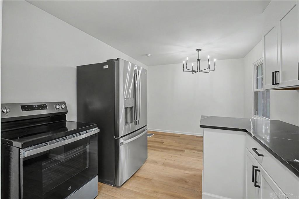 627 Yale Property Photo 16