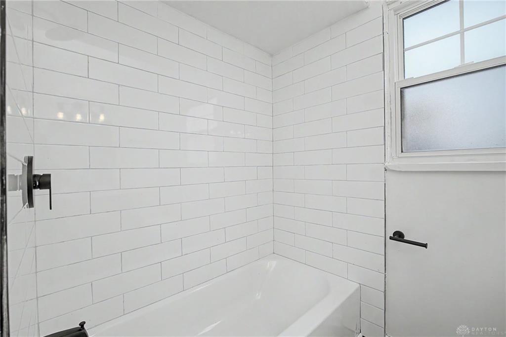 627 Yale Property Photo 22