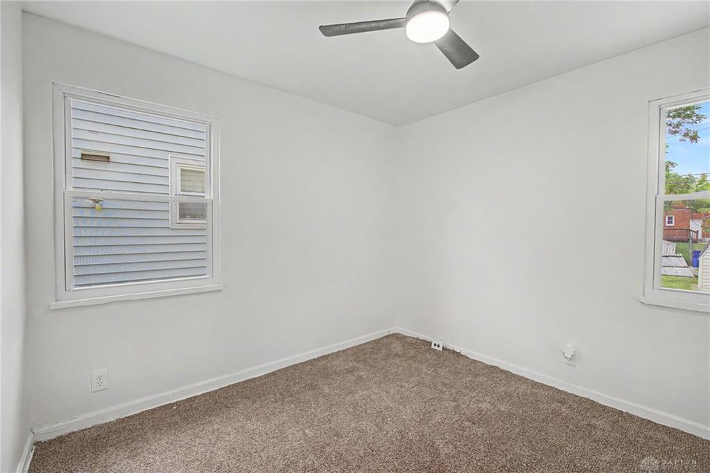 627 Yale Property Photo 23