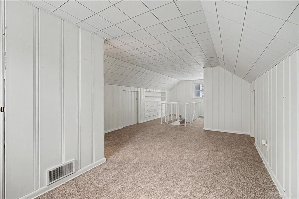 627 Yale Property Photo 30